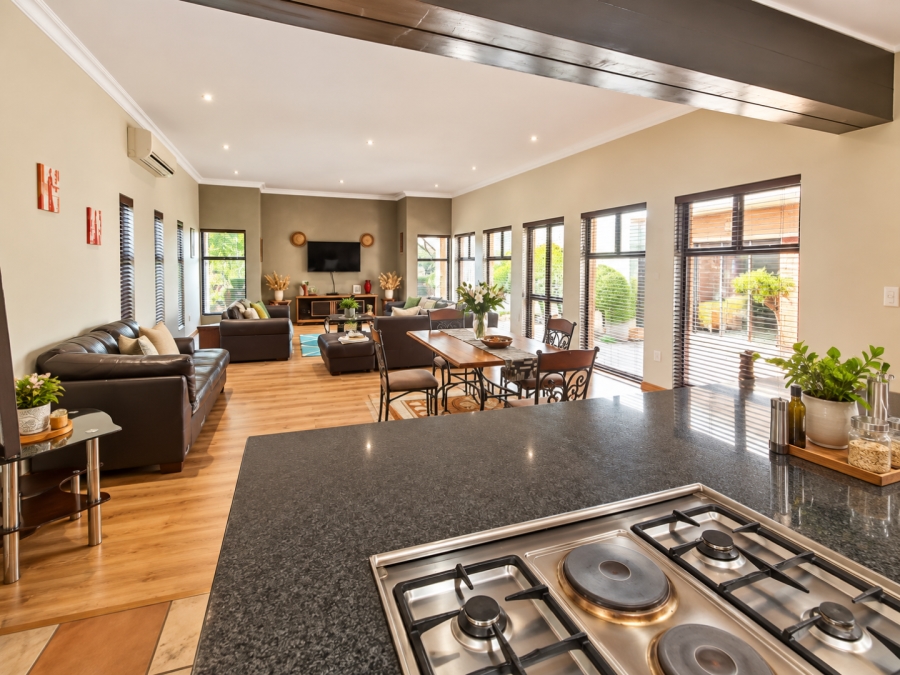 4 Bedroom Property for Sale in Woodland Hills Wildlife Estate Free State
